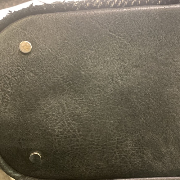 Coco and Carmen plaid purse. Excellent condition. - Picture 9 of 10